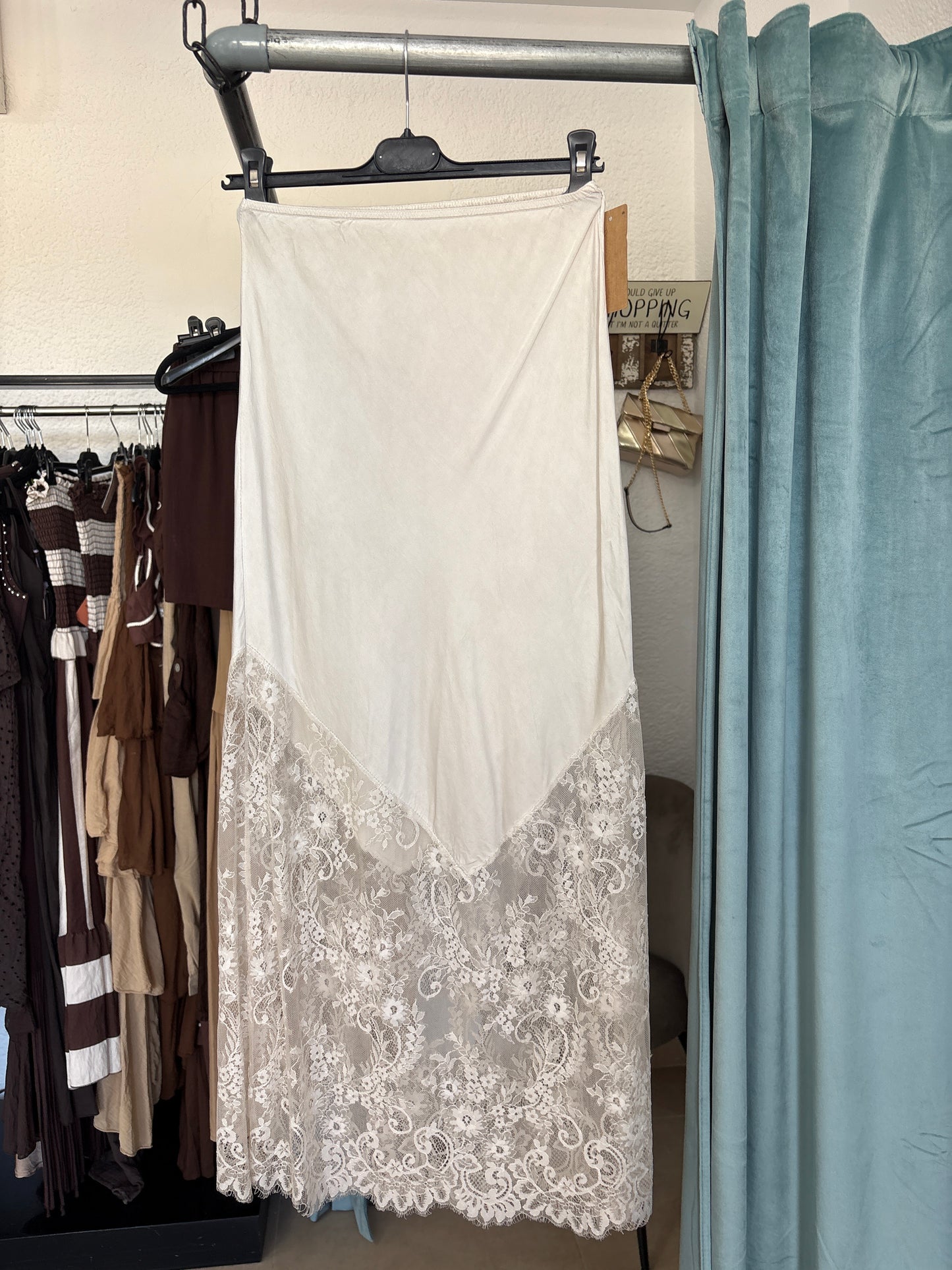 Lace hem maxi skirt
