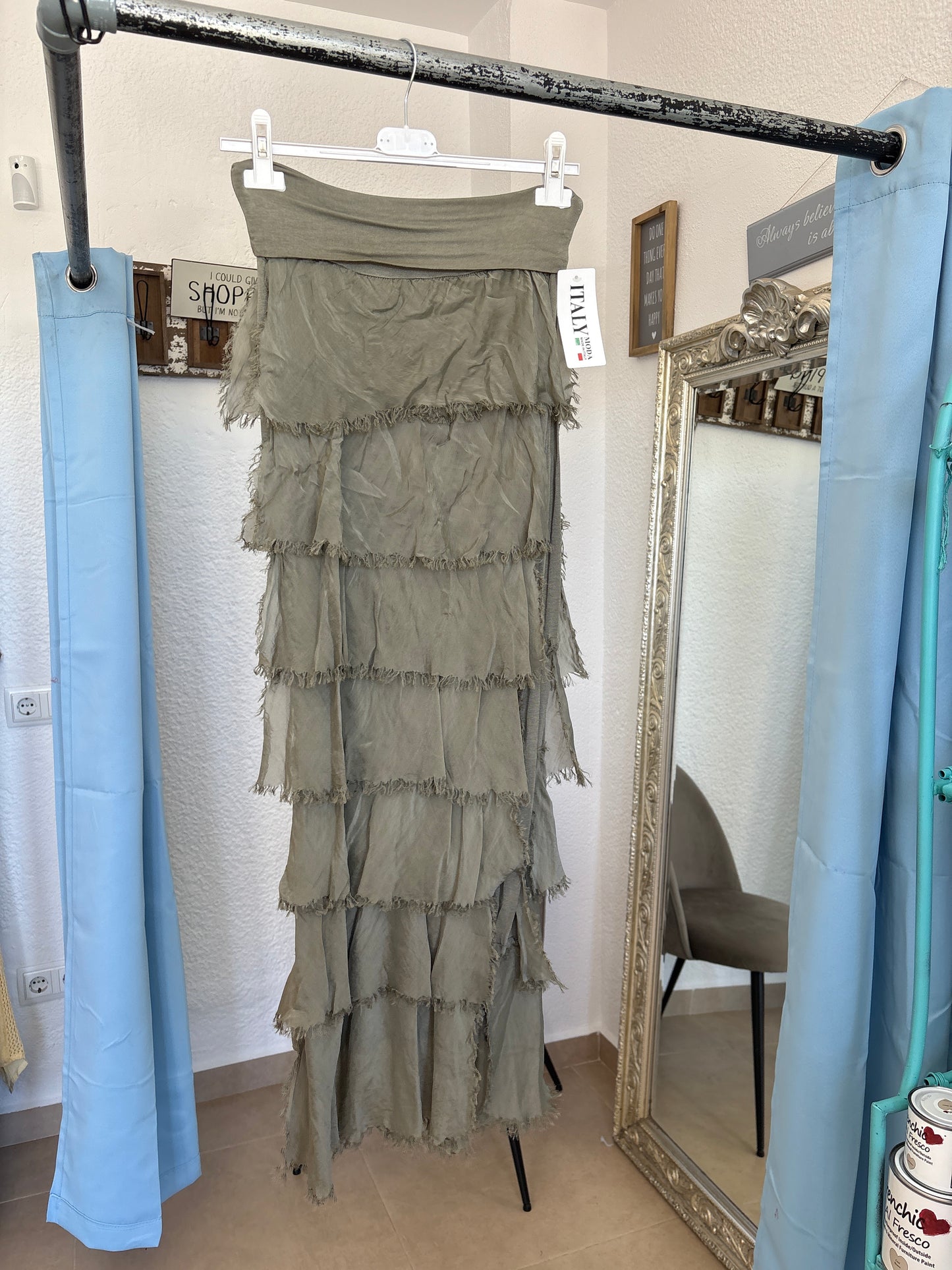 Tiered skirt