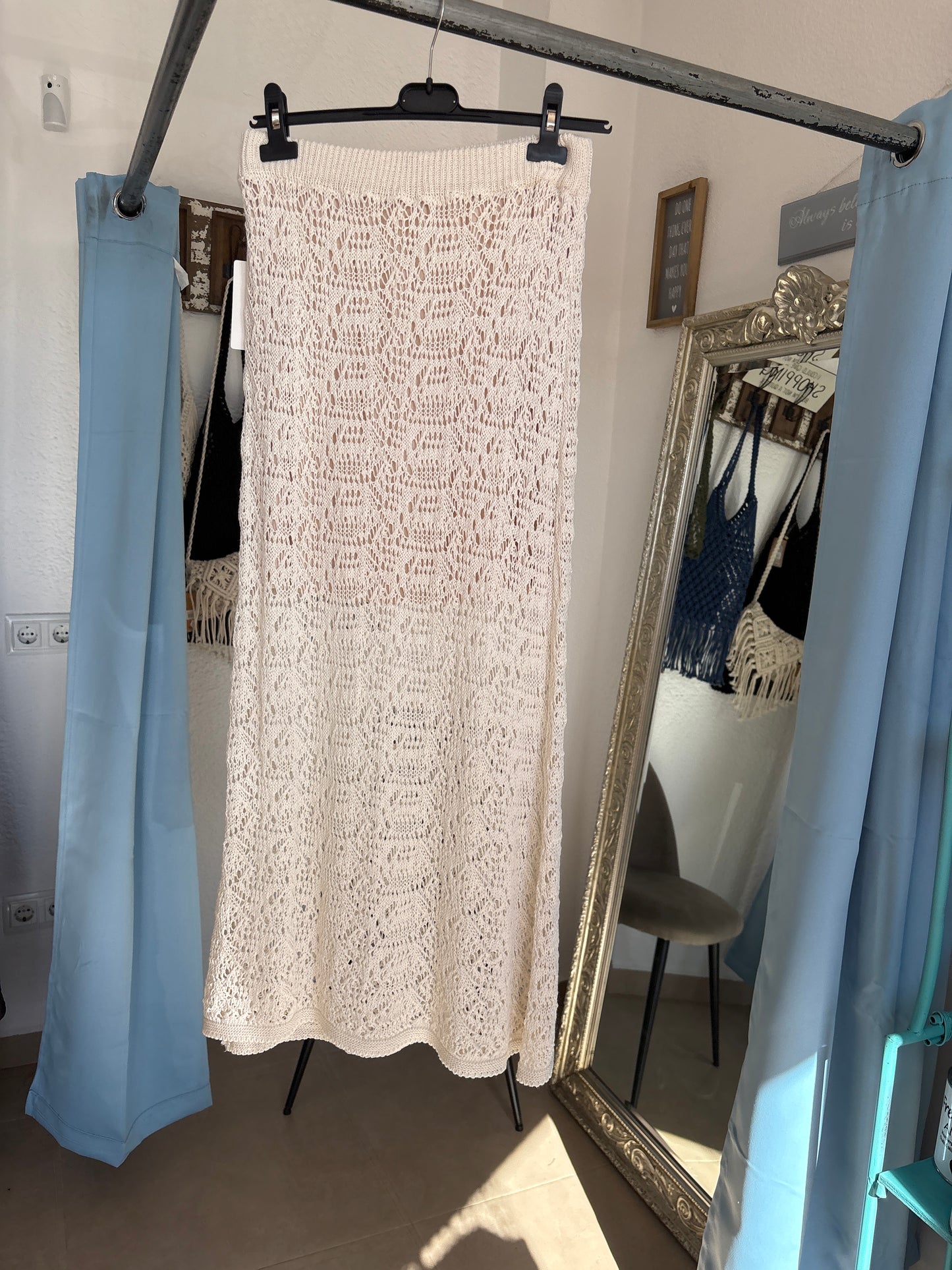 Open knit skirt