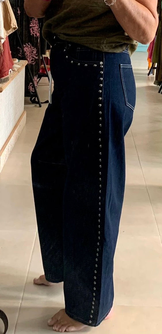 Studded balloon jeans