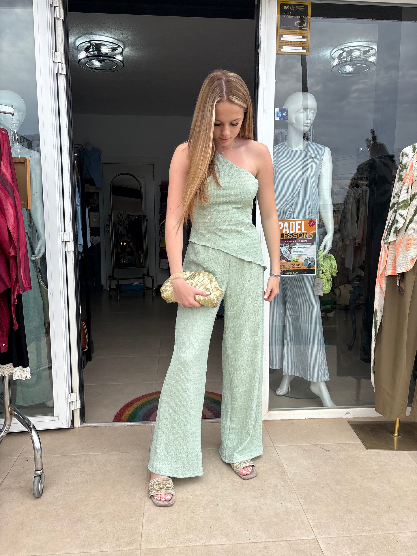 One shoulder Assymetrical top