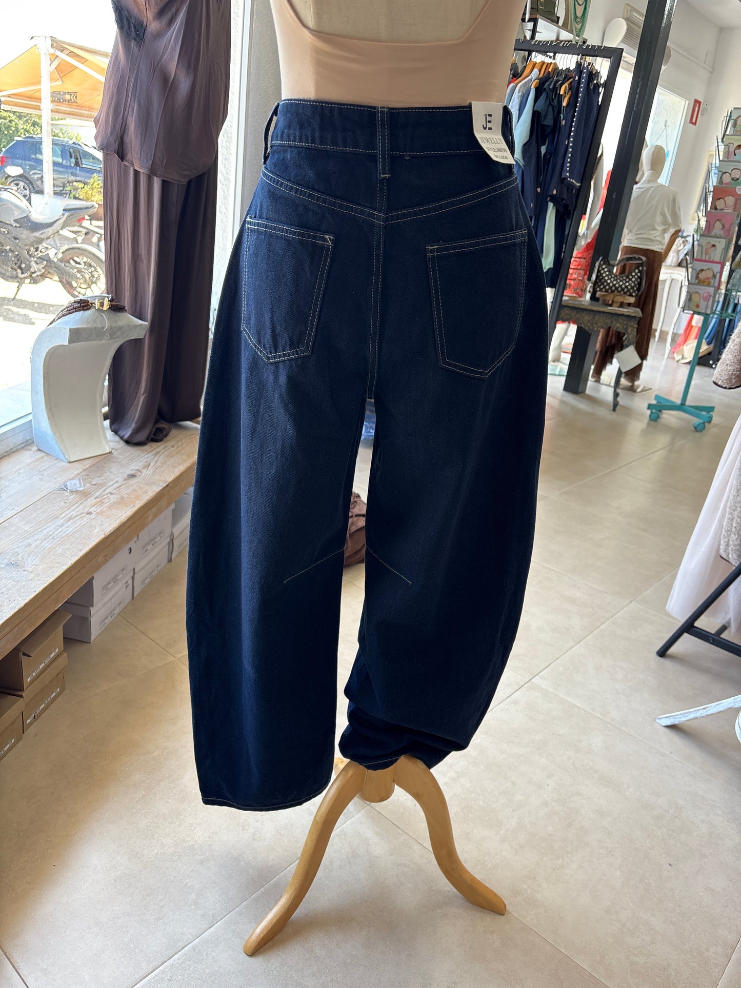 Studded balloon jeans