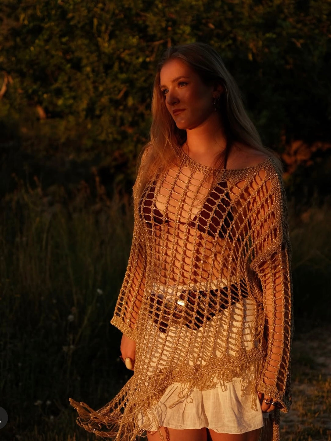 The glitzy Cover up