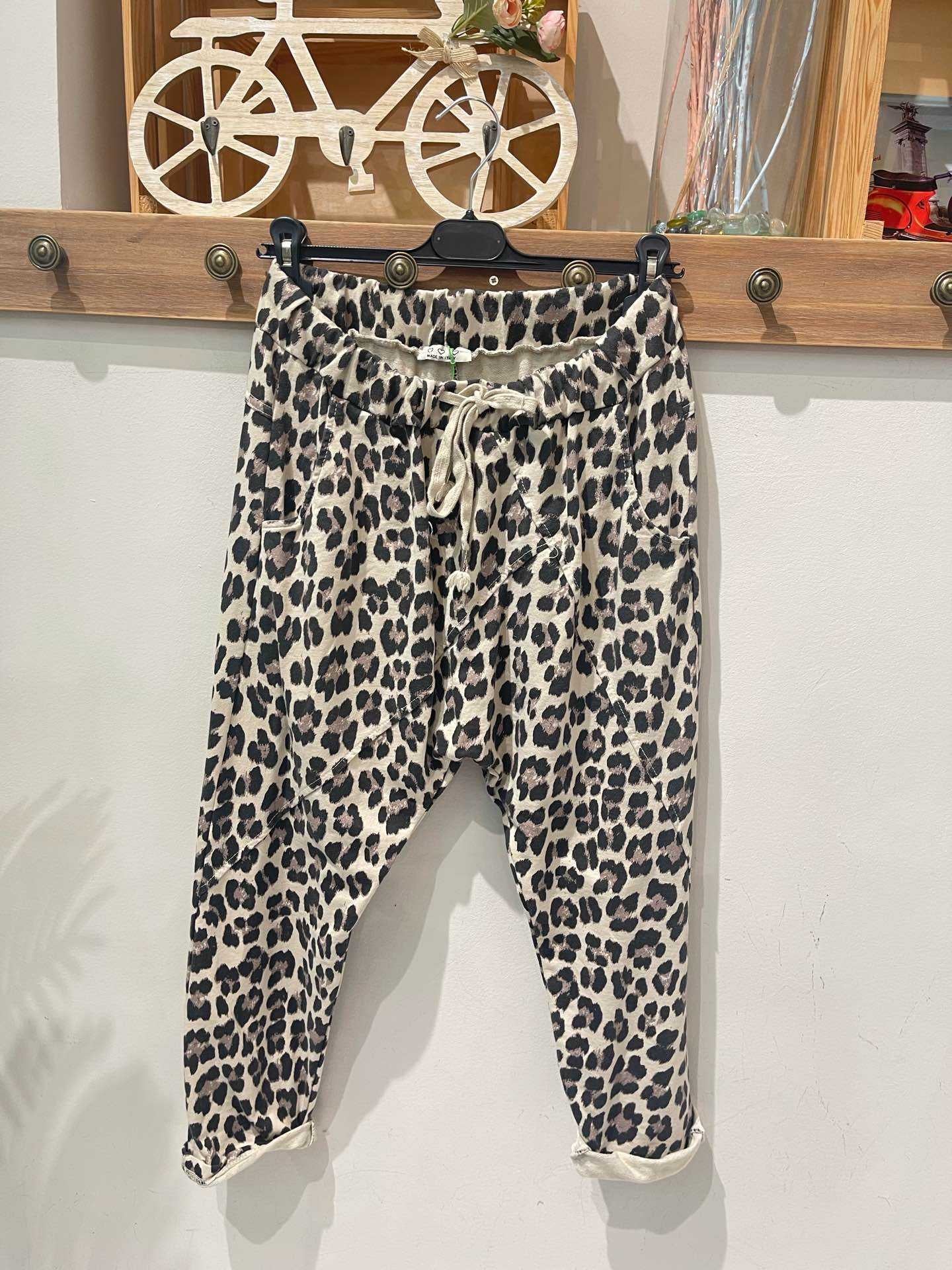Baggy leopard pants