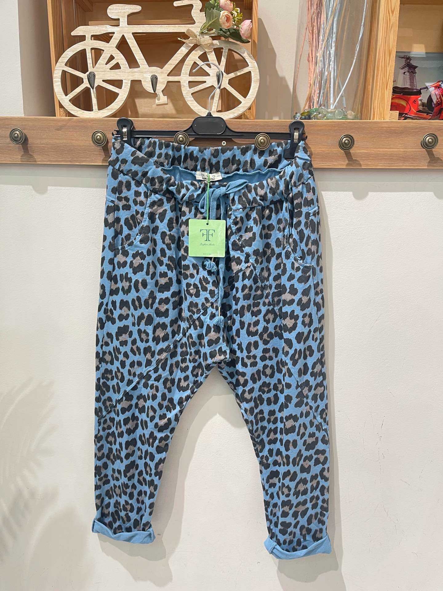 Baggy leopard pants