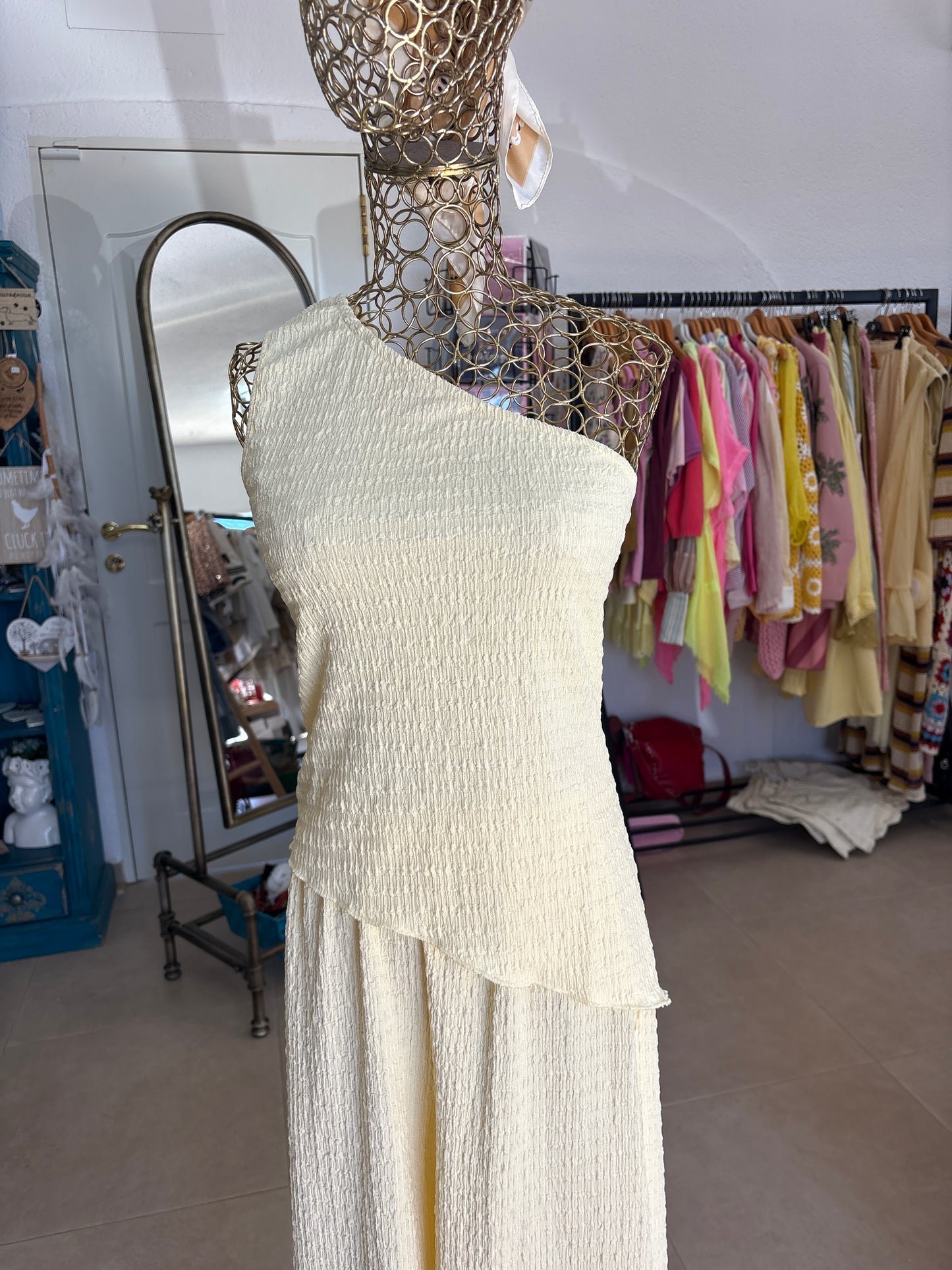 One shoulder Assymetrical top