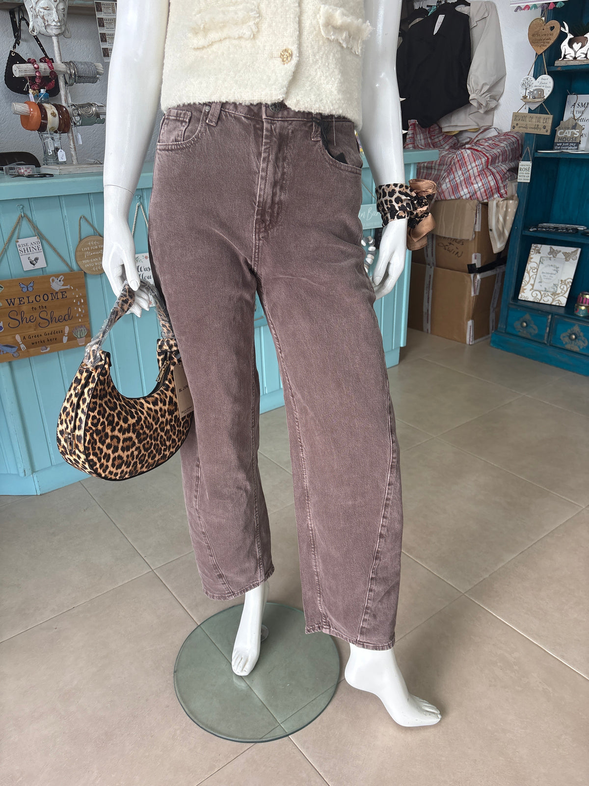 Barrel Leg High-Waisted Jeans – Mocha Brown
