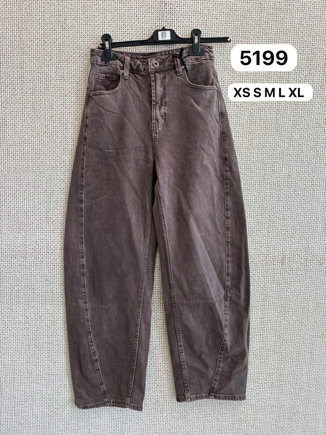 Barrel Leg High-Waisted Jeans – Mocha Brown