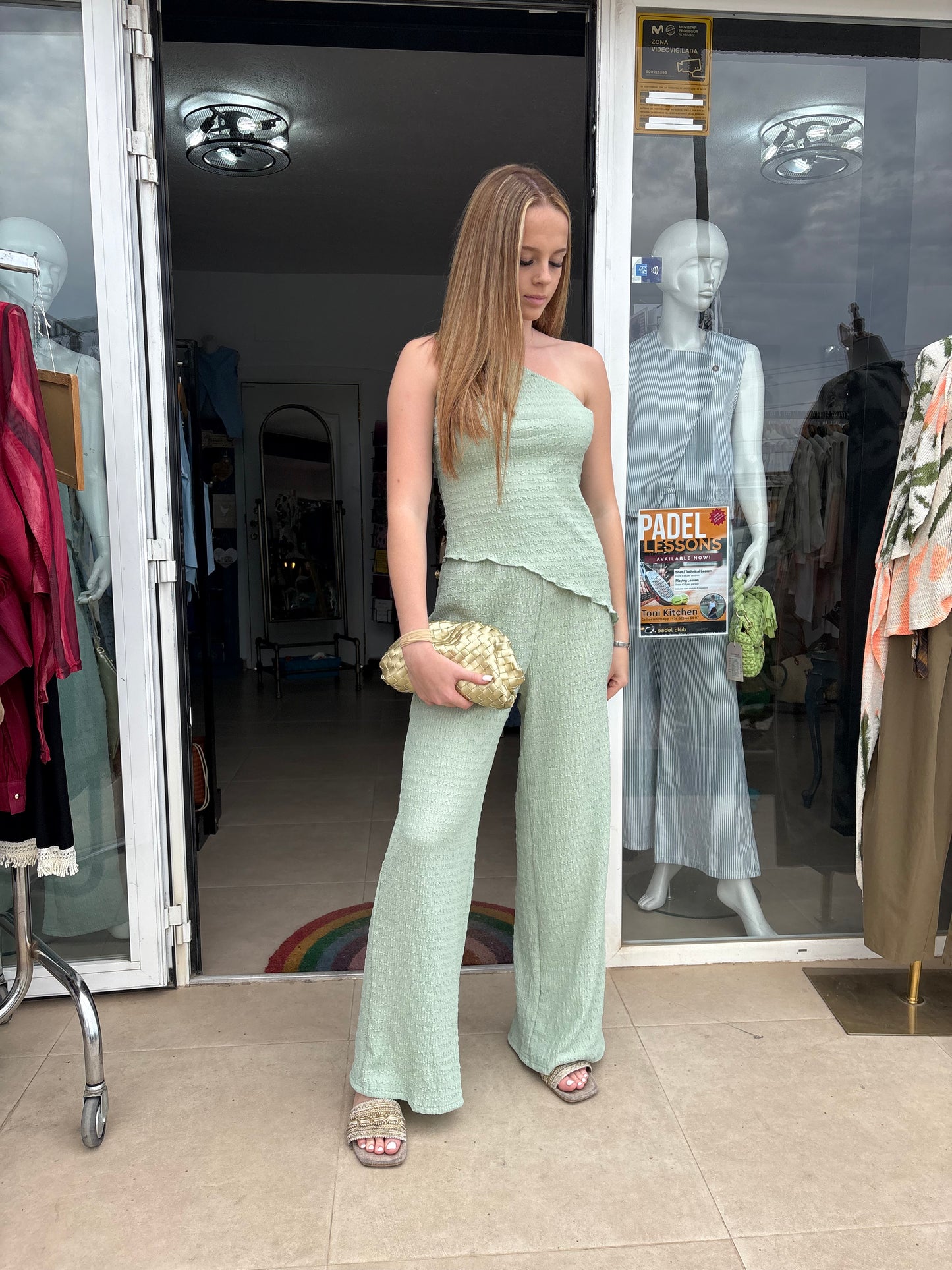 One shoulder Assymetrical top