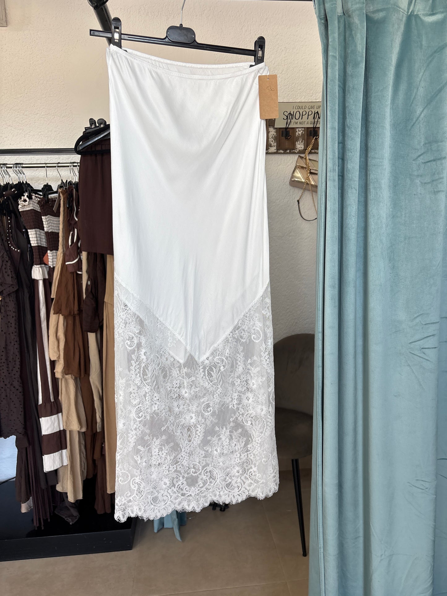 Lace hem maxi skirt