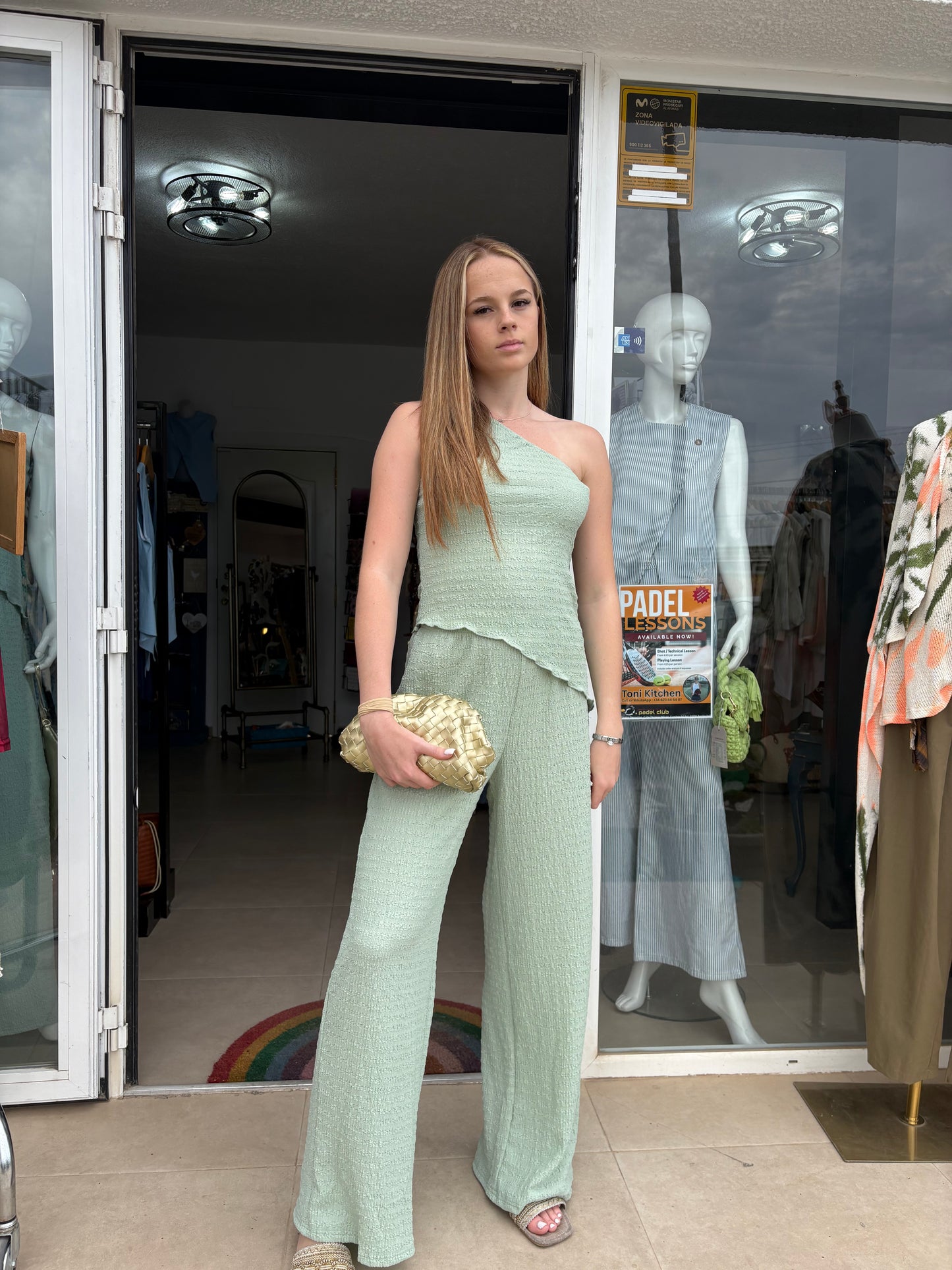 One shoulder Assymetrical top