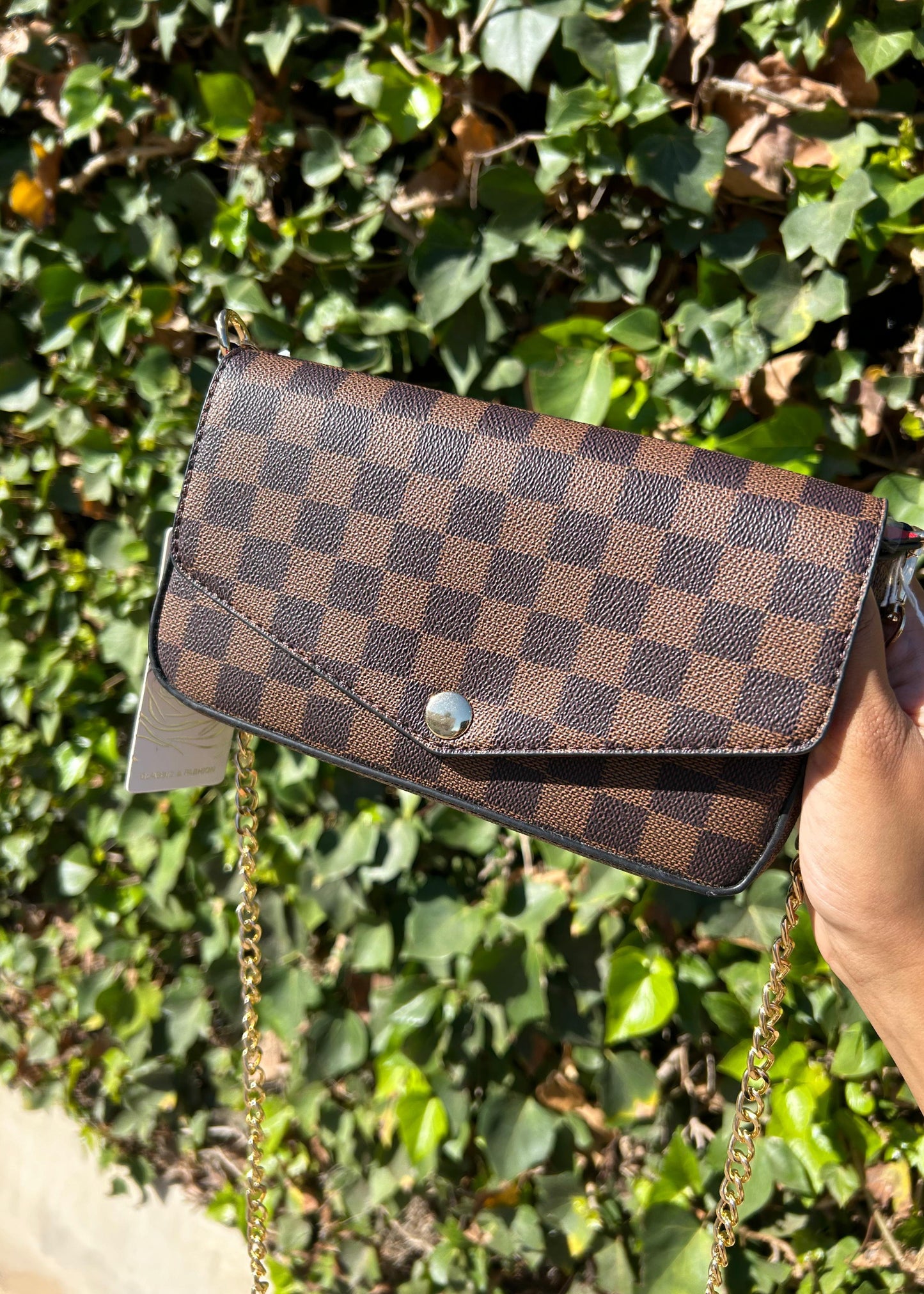 Chessboard-style Clutch