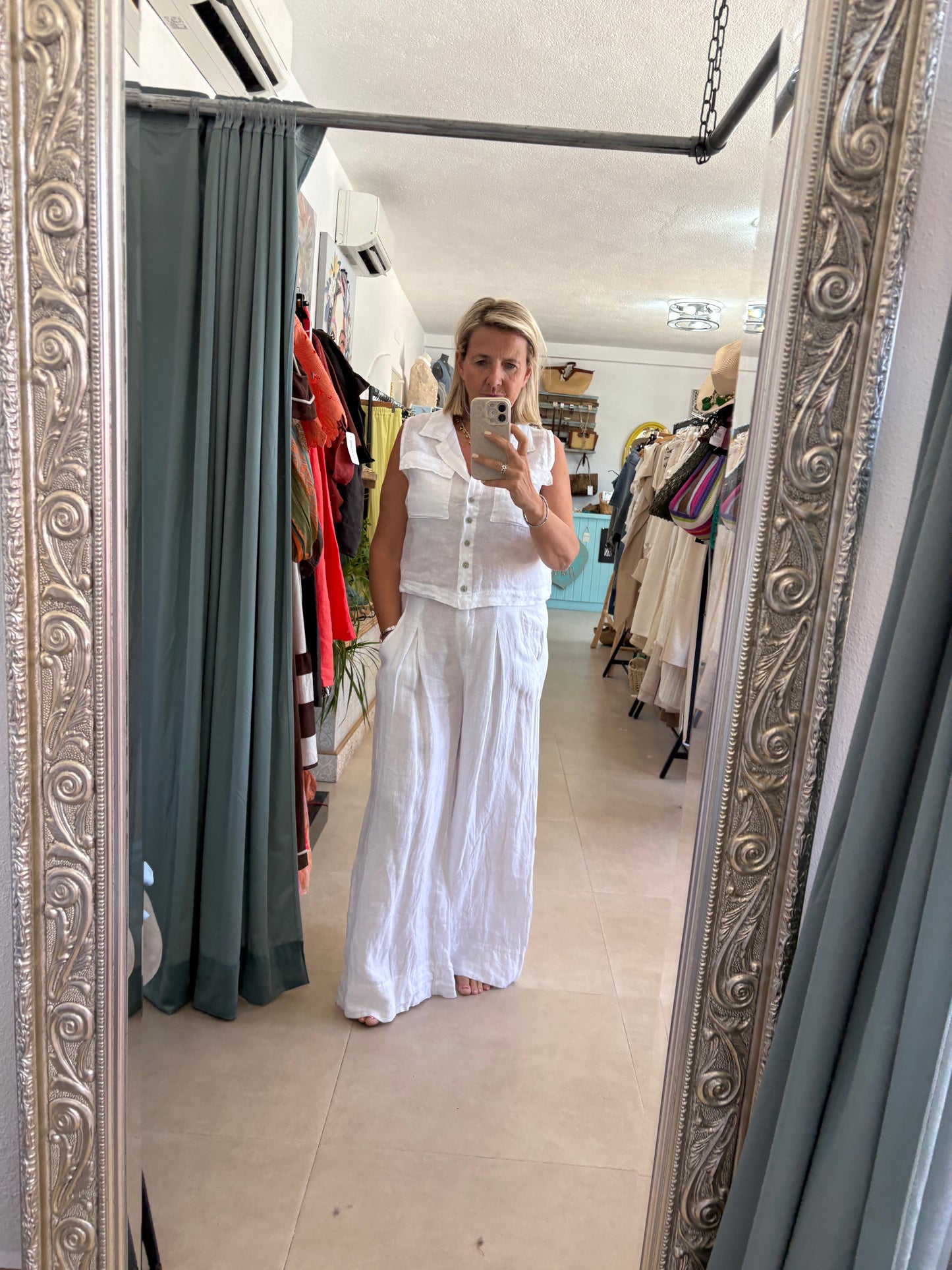 Linen Sleeveless Button-Up Blouse