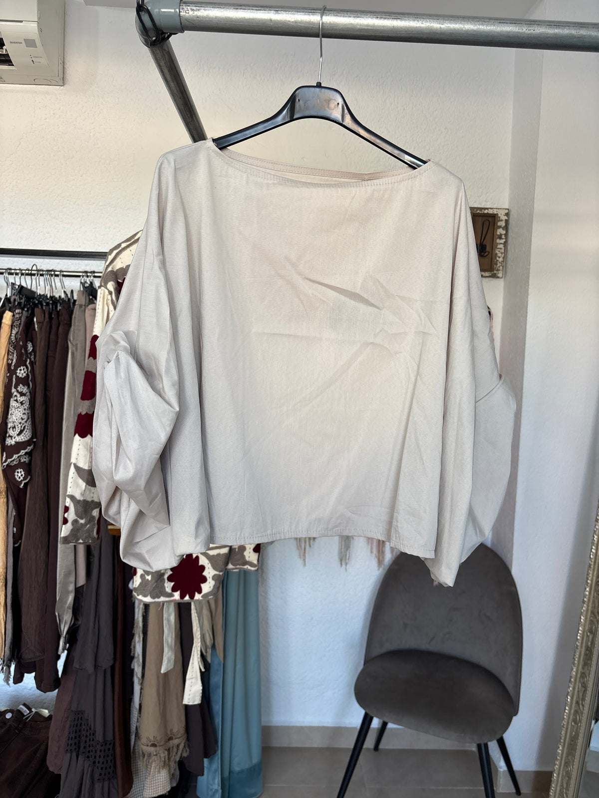 Ballon sleeve blouse