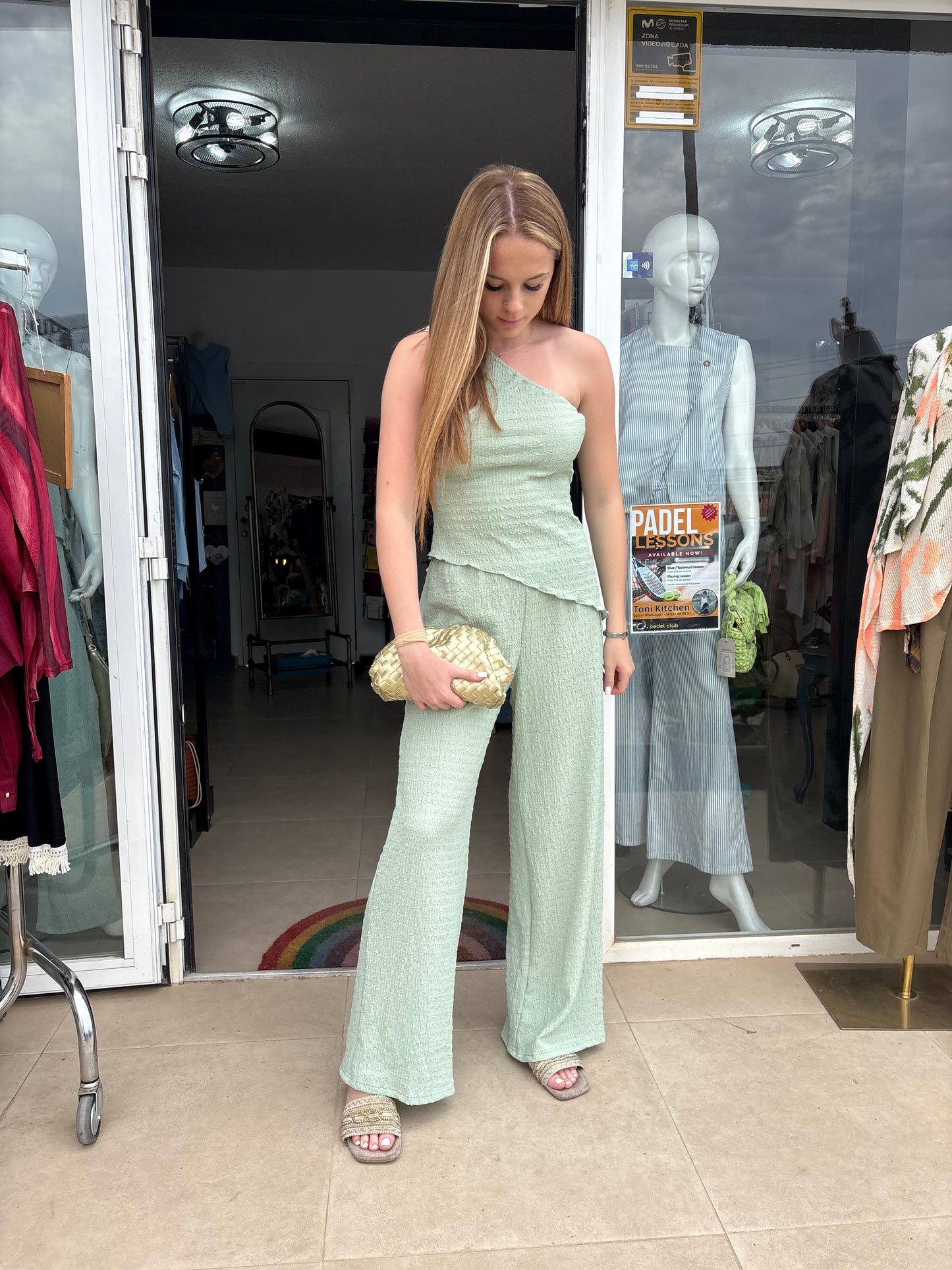 One shoulder Assymetrical top