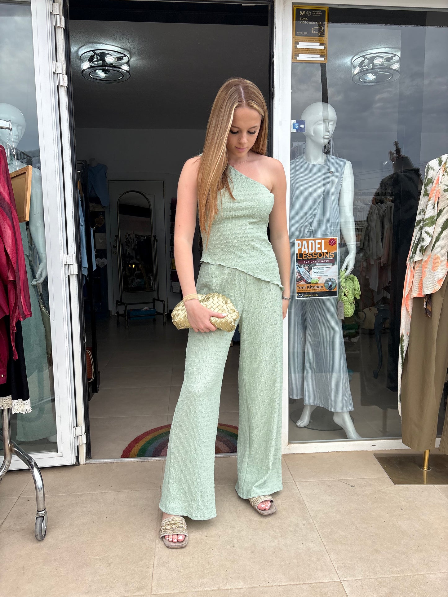 One shoulder Assymetrical top