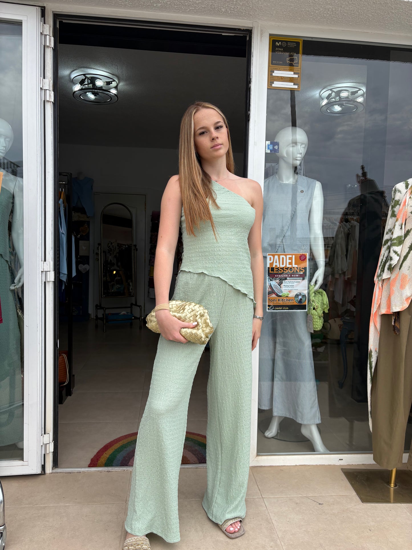 One shoulder Assymetrical top