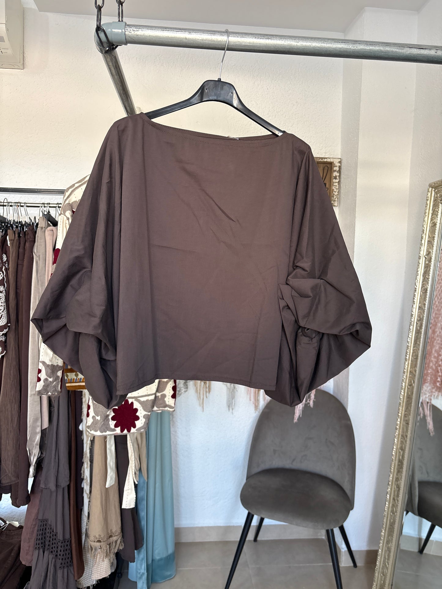 Ballon sleeve blouse