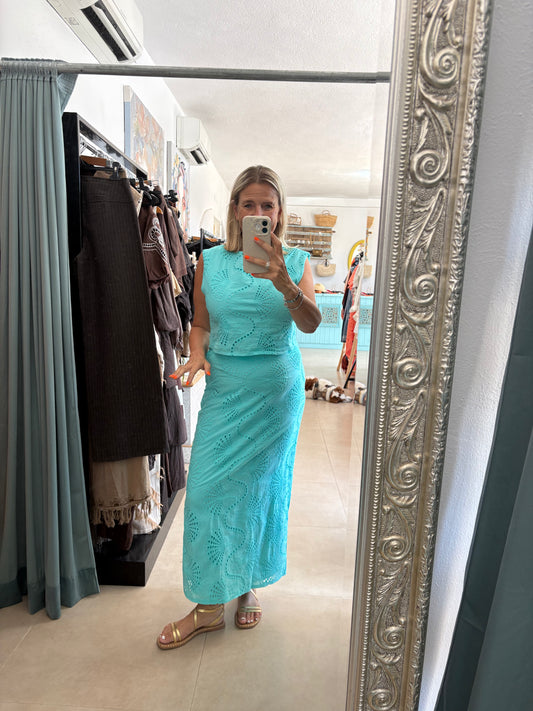 Aqua Broderie Anglaise Co-ord Set – Cropped Top & Slit Maxi Skirt