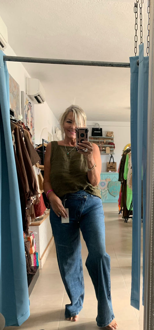 Criss Cross Jeans